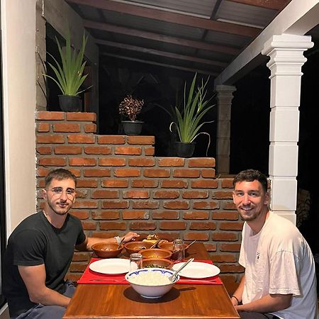 Thilina Homestay Szigirija Kültér fotó
